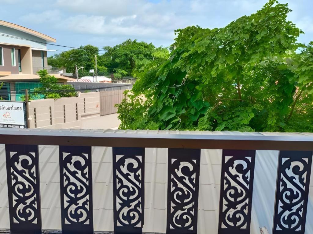 Rayong Lanna Hotel Εξωτερικό φωτογραφία