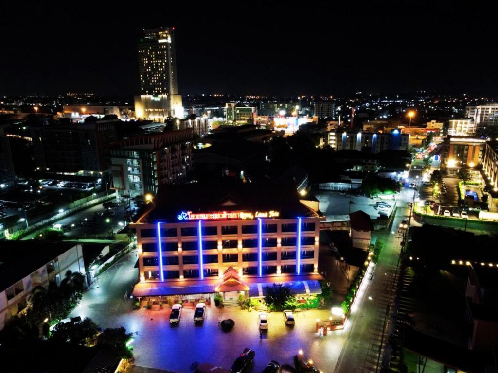 Rayong Lanna Hotel Εξωτερικό φωτογραφία